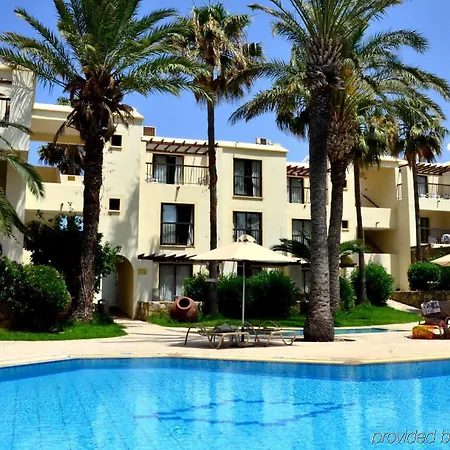 Hotel apartamentowy Panareti 3*