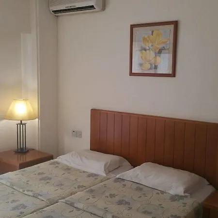 Hotel apartamentowy Panareti