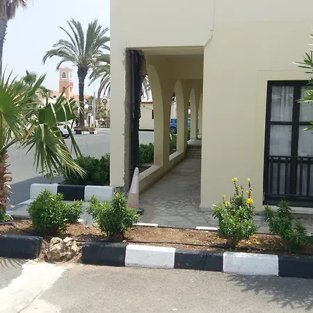 Panareti 公寓式酒店 Paphos