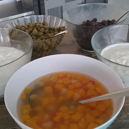 Panareti 公寓式酒店 Paphos