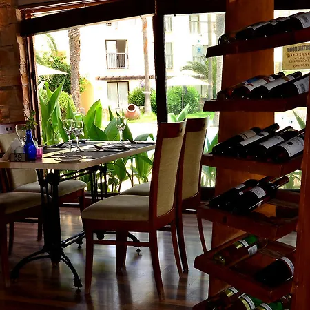Panareti Lejlighedshotel 3*